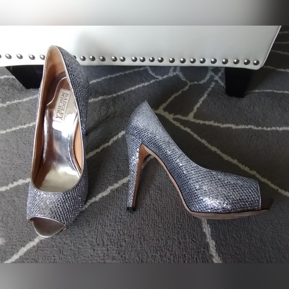 Badgley Mischka Peep Toe Sparkly Glitter Heels - Picture 3 of 9